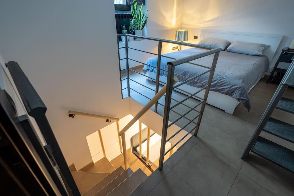 ミラノLife Is Beautiful Design Loft Navigli Romolo, Netflix, Wifi, Ac And Street Parkingアパートメント エクステリア 写真